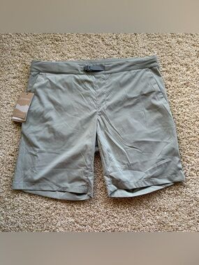 Houdini Wadi Shorts Dawn Green Lightweight Hiking Outdoor NWT Women’s M